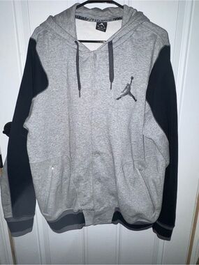 Jordan Gray and Black Pullover Sweatshirt with Jumpman Tag